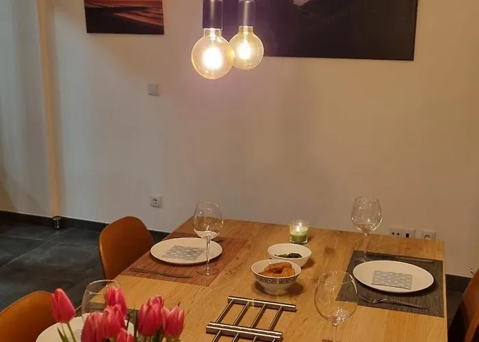 Comfortable Rustic House With Spacious Garden Near The *