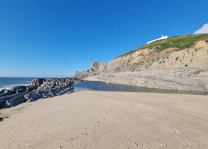 Comfortable Rustic House With Spacious Garden Near The * Figueira da Foz