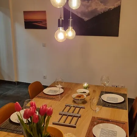 Comfortable Rustic House With Spacious Garden Near The *