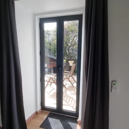 Comfortable Rustic House With Spacious Garden Near The Villa