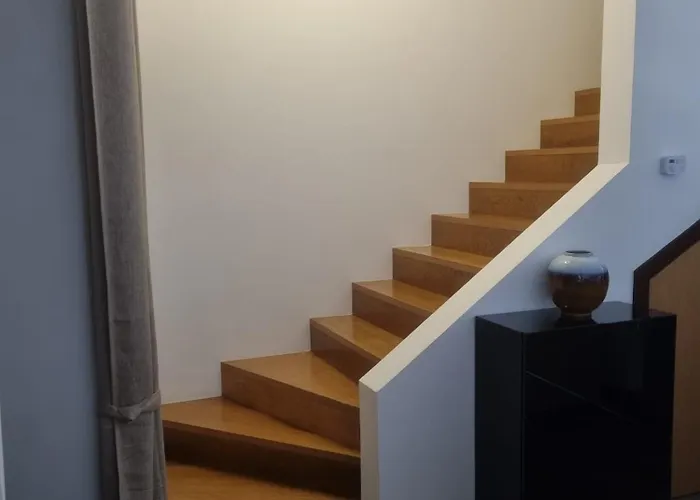 Comfortable Rustic House With Spacious Garden Near The フィゲイラ・ダ・フォズ