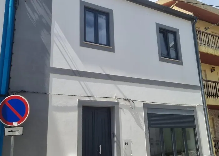 Comfortable Rustic House With Spacious Garden Near The *